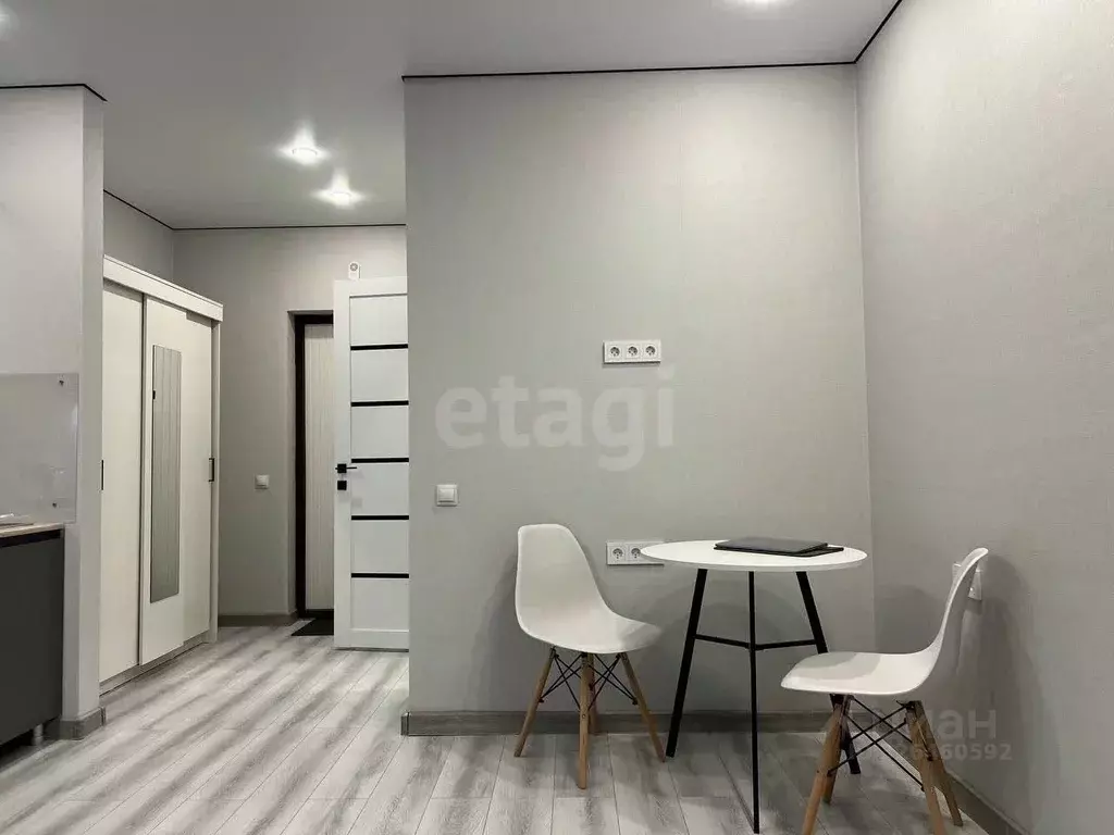 Студия Тюменская область, Тюмень ул. Игоря Комиссарова, 4 (23.0 м) - Фото 2