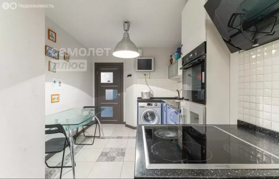 3-комнатная квартира: Москва, Загородное шоссе, 9к1 (70 м) - Фото 1