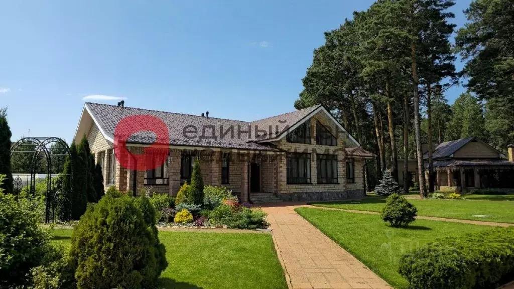 Дом в Тюменская область, Тюменский район, с. Перевалово  (278 м) - Фото 1