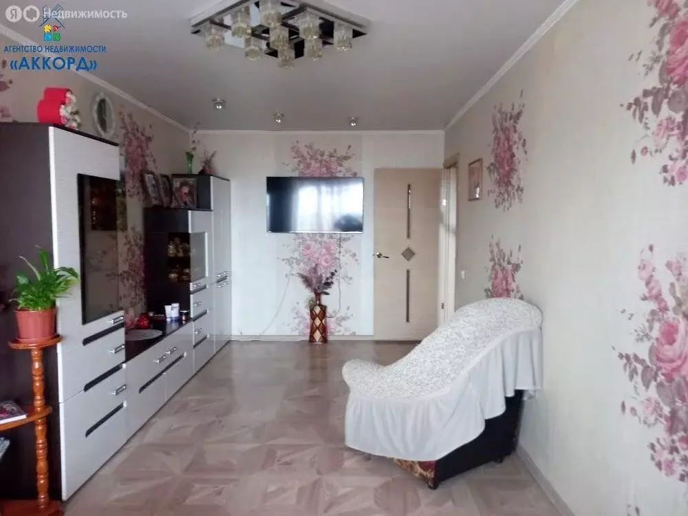 3-комнатная квартира: Бийск, улица Владимира Ленина, 244 (66.2 м) - Фото 2