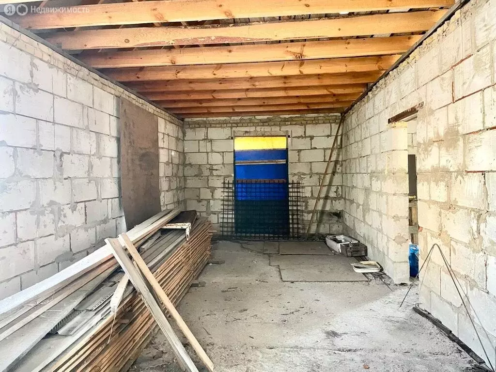 Дом в Бессоновский район, село Ухтинка, Строительная улица (208 м) - Фото 0