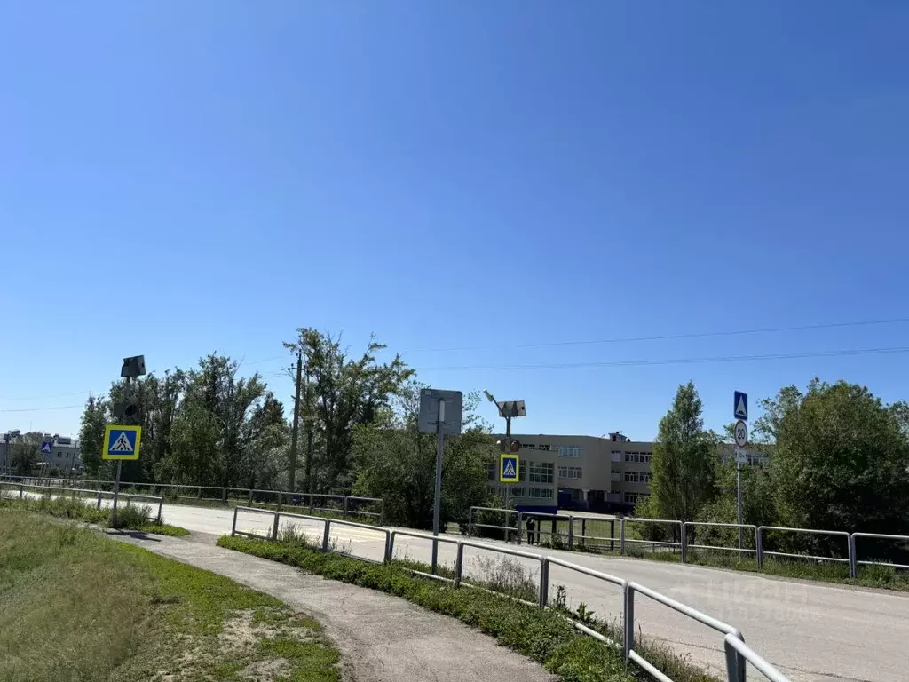 Дом в Самарская область, Большая Глушица с/пос, с. Большая Глушица ул. ... - Фото 0