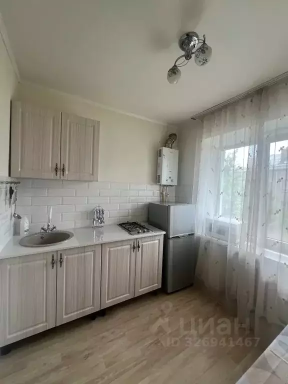 1-к кв. Калмыкия, Элиста ул. Илишкина, 3 (30.0 м) - Фото 1