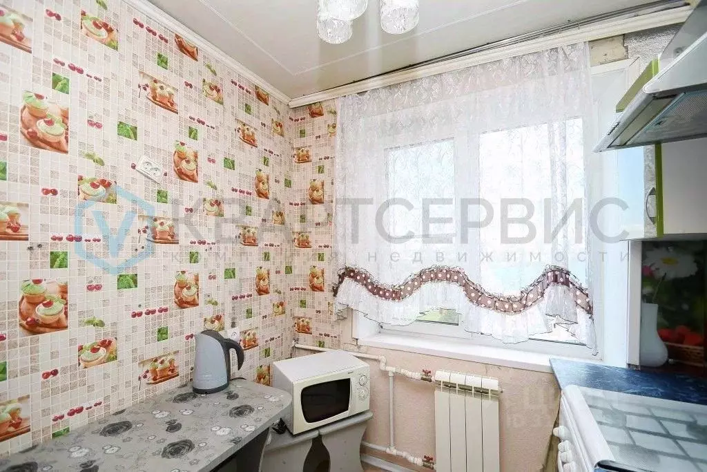 1-к кв. Омская область, Омск ул. 1-я Железнодорожная, 40 (30.0 м) - Фото 1