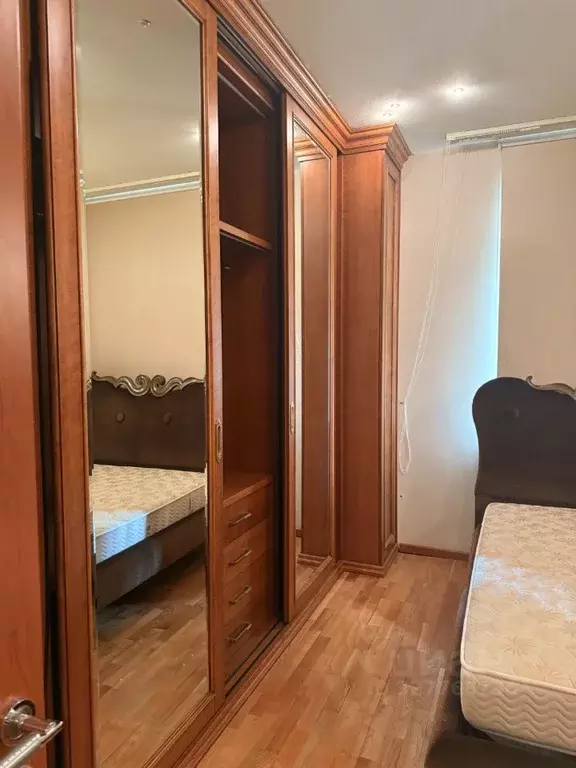 4-к кв. Свердловская область, Екатеринбург ул. Красноармейская, 37 ... - Фото 2