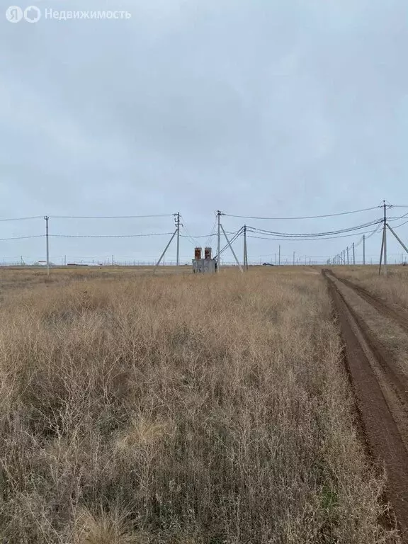 Участок в Волжский, Российская улица (6 м) - Фото 0