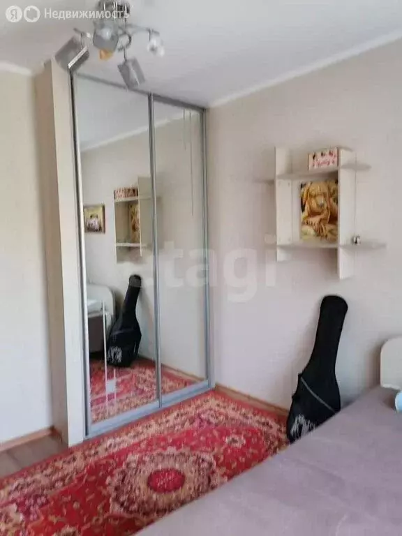 4-комнатная квартира: Абакан, улица Стофато, 20 (82 м) - Фото 1