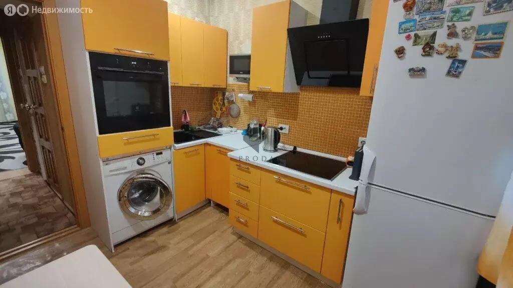 2-комнатная квартира: Тюмень, улица Жуковского, 96 (46 м) - Фото 1