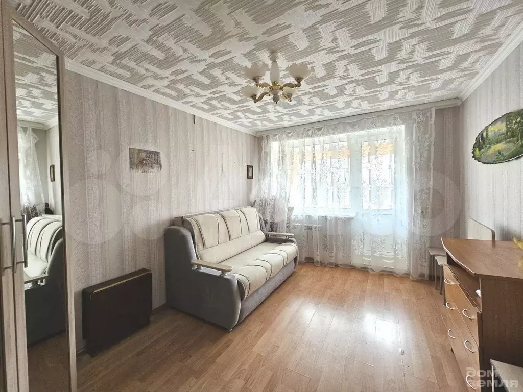 Комната 12,1 м в 6-к., 3/3 эт. - Фото 0
