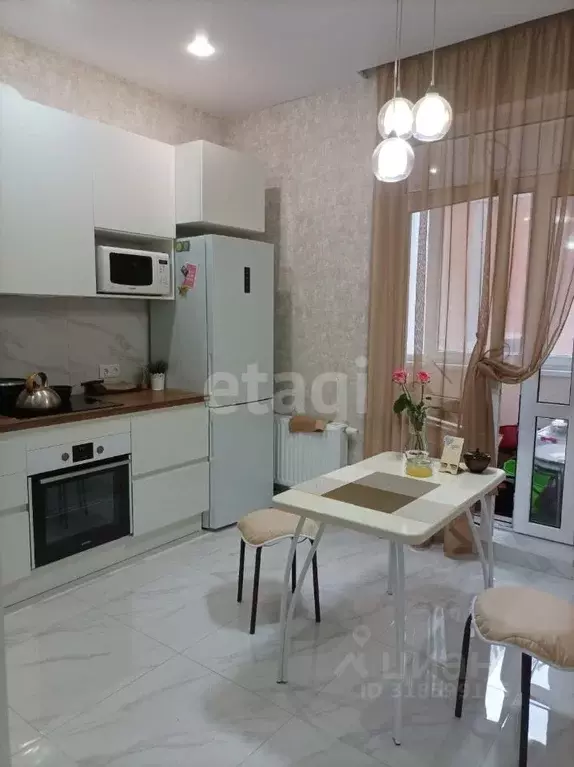 2-к кв. Башкортостан, Уфа Коммунистическая ул., 15 (62.0 м) - Фото 0