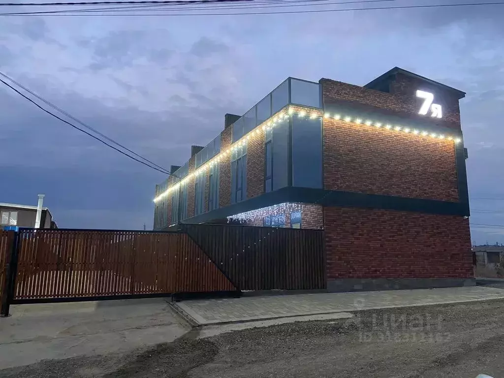 Дом в Дагестан, Избербаш Индустриальная ул., 40 (150 м) - Фото 1