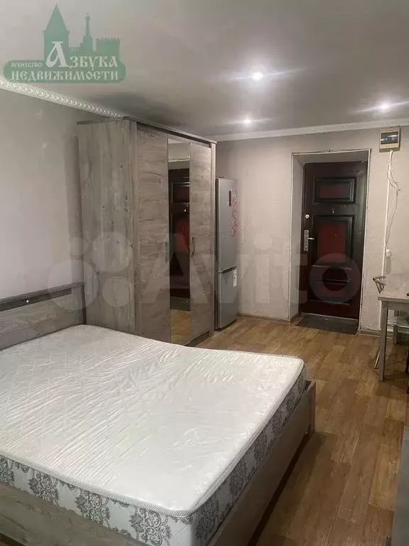 Комната 17,8 м в 1-к., 1/5 эт. - Фото 1