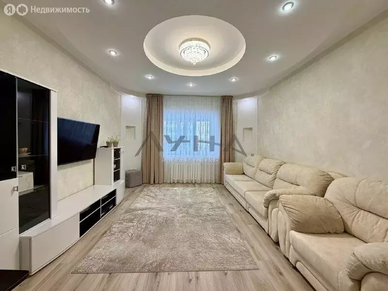 3-комнатная квартира: Набережные Челны, посёлок ГЭС, Комсомольская ... - Фото 1