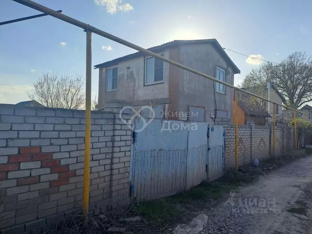 Дом в Волгоградская область, Волжский Строитель СНТ, ул. Доковая (59 ... - Фото 1
