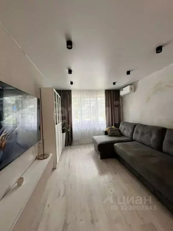 3-к кв. Кемеровская область, Новокузнецк просп. Дружбы, 56 (59.7 м) - Фото 1