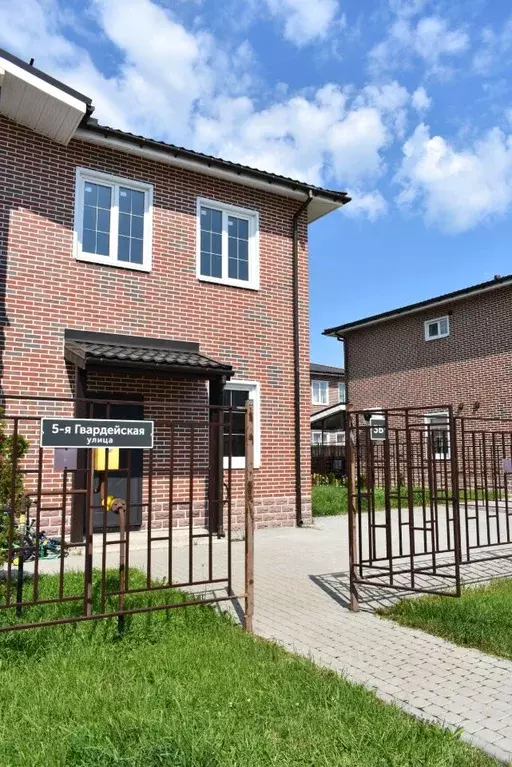 Таунхаус в Ленинградская область, Всеволожский район, Агалатовское ... - Фото 1