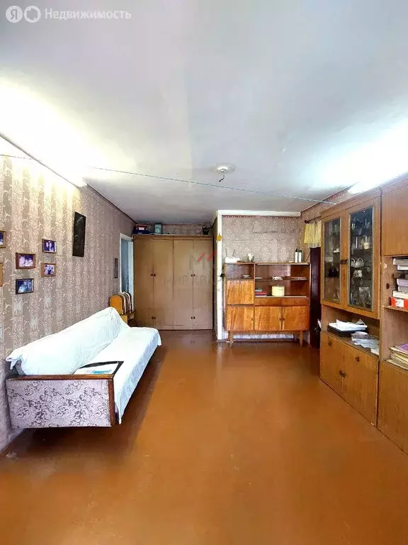 3-комнатная квартира: Кызыл, улица Кочетова, 97 (49.2 м) - Фото 0