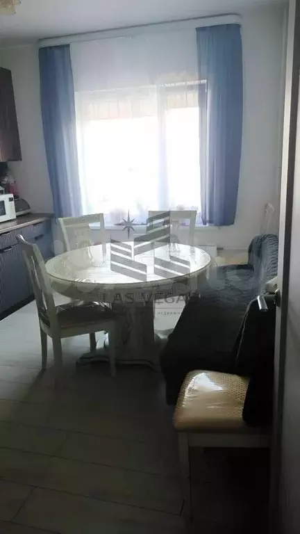 2-к. квартира, 61 м, 2/5 эт. - Фото 0