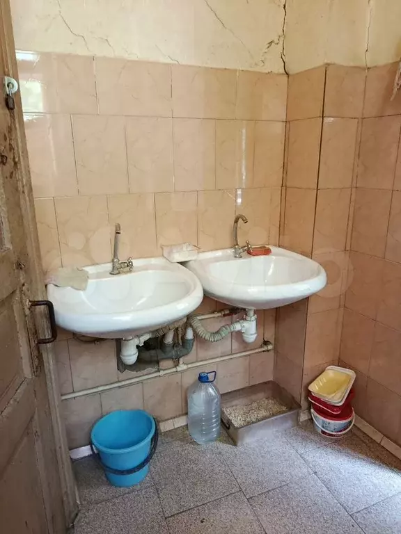 Комната 20 м в 7-к., 1/2 эт. - Фото 0