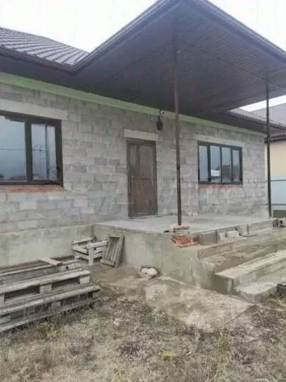 Дом в Белгородская область, Старый Оскол ул. Ровенская (110 м) - Фото 1