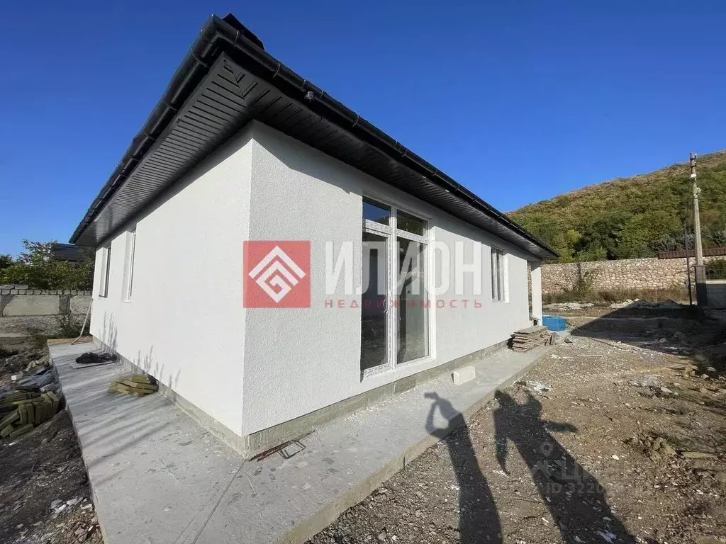 Дом в Севастополь с. Орлиное, ул. Тенистая, 9 (117 м) - Фото 1