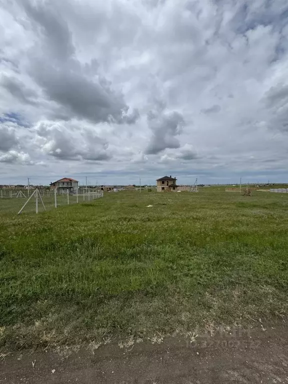 Участок в Крым, Симферопольский район, с. Мирное ул. Романа Филипова, ... - Фото 1