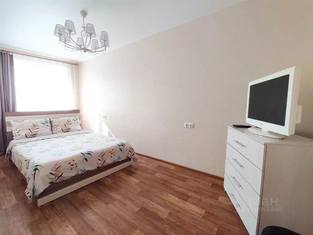 2-к кв. Омская область, Омск ул. Петра Ильичева, 4 (65.0 м) - Фото 0