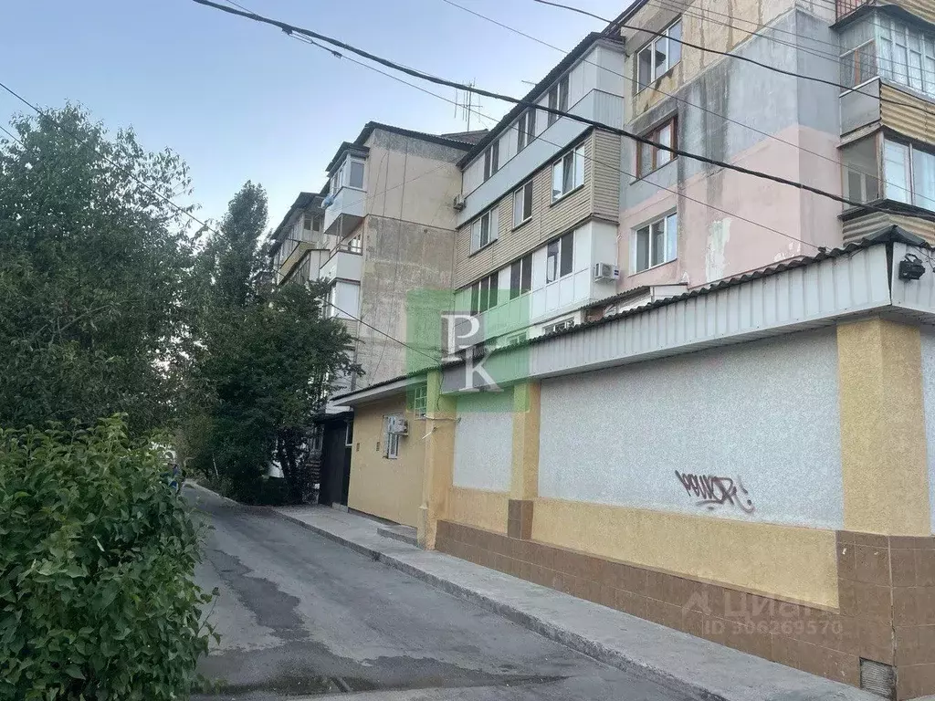 Гараж в Крым, Симферополь ул. Ларионова, 36 (155 м) - Фото 2