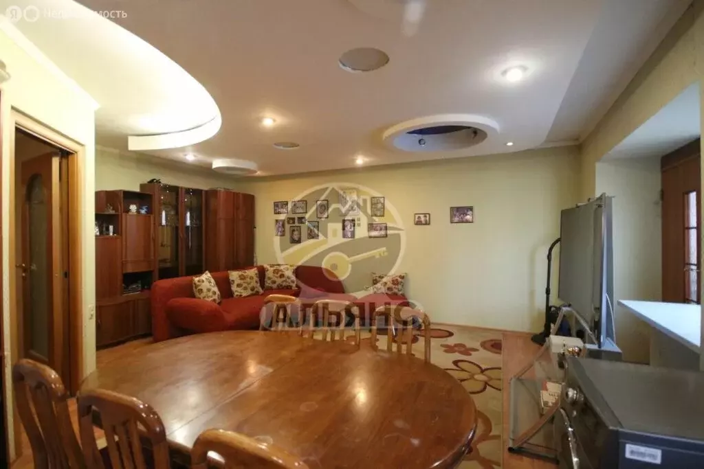 3-комнатная квартира: Новый Уренгой, район Северная Жилая Часть, ... - Фото 2