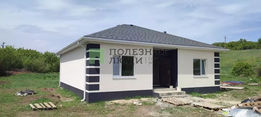 Дом в Белгородская область, Белгородский район, Беловское с/пос, с. ... - Фото 1