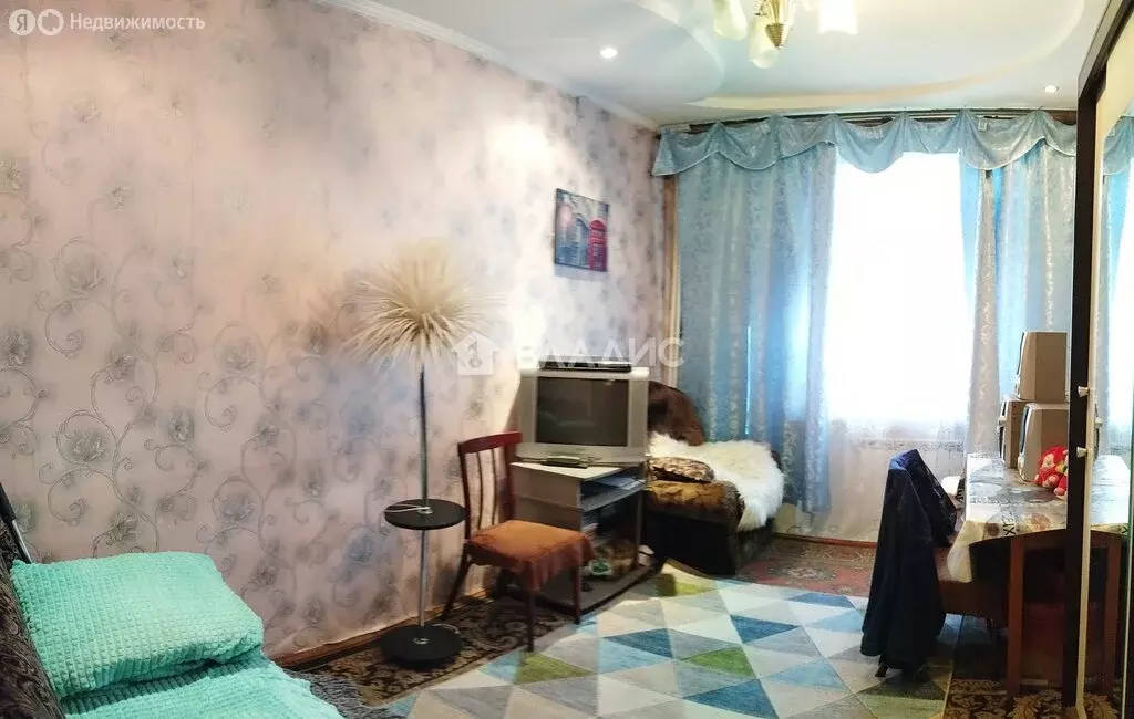 3-комнатная квартира: Белово, улица Козлова, 2 (56.8 м) - Фото 0