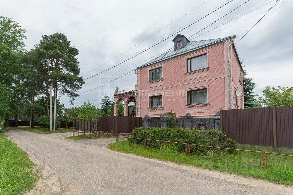 Коттедж в Владимирская область, Киржач ул. Губкина, 1 (324 м) - Фото 0
