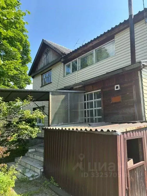 Дом в Хакасия, Майна рп ул. Калинина (190 м) - Фото 1