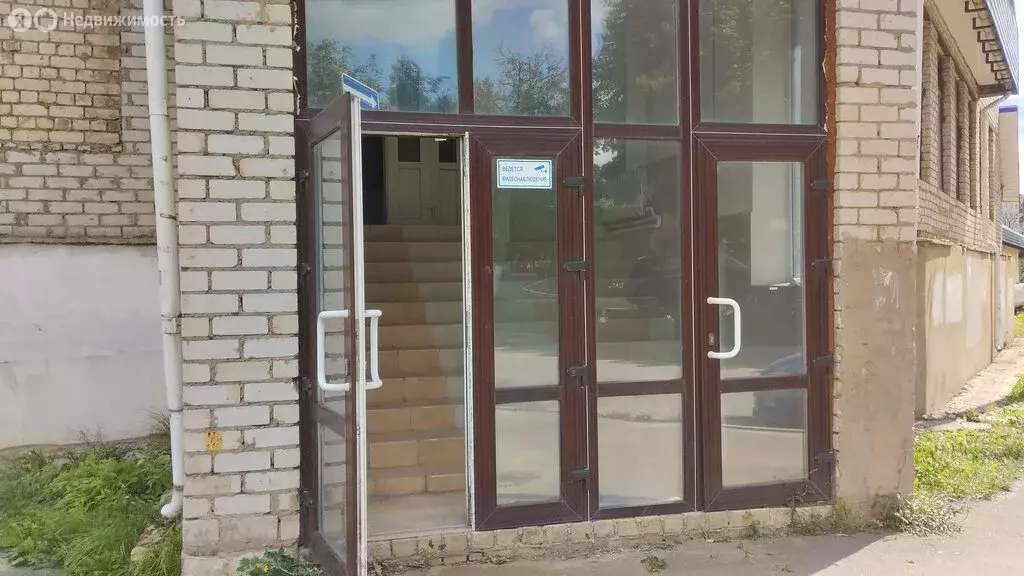 Помещение свободного назначения (1500 м) - Фото 1