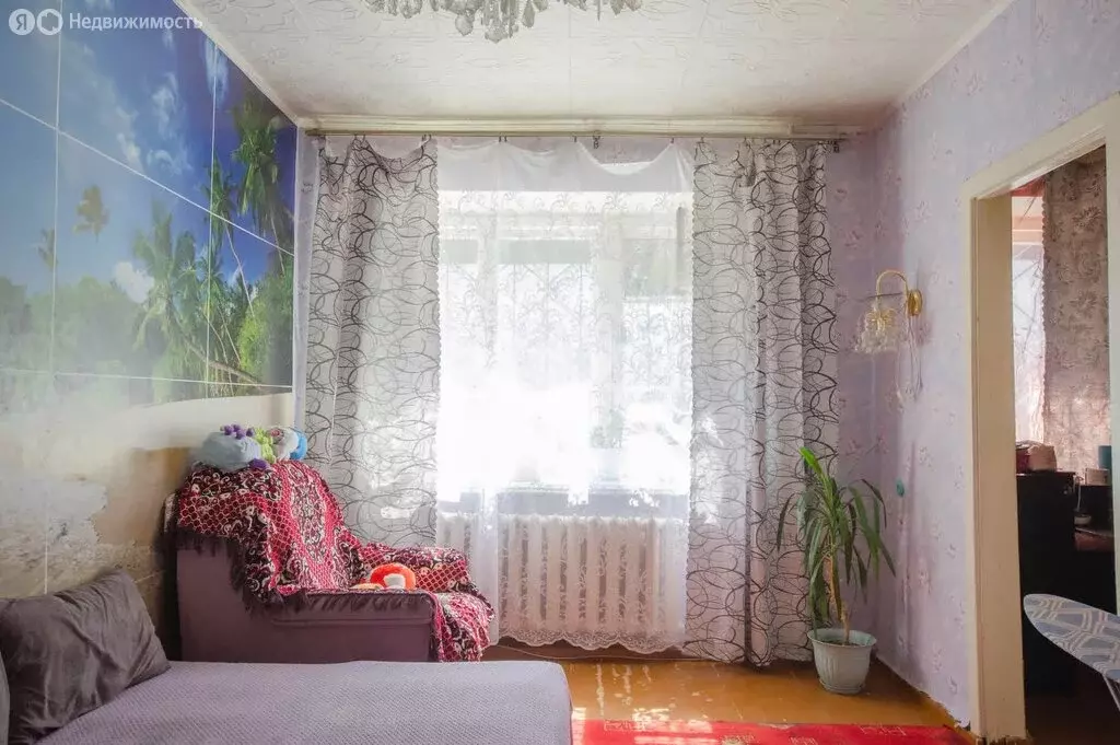 4-комнатная квартира: Ялуторовск, улица Свердлова, 49 (60.3 м) - Фото 1