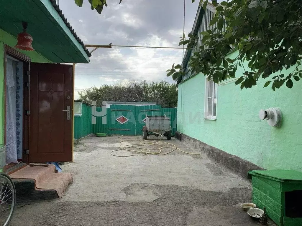Дом в Ростовская область, Тацинский район, Михайловское с/пос, Маслов ... - Фото 0