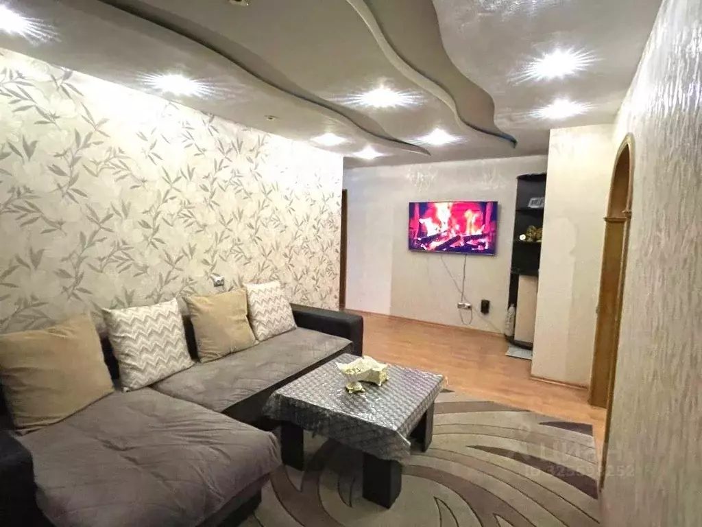 3-к кв. Мурманская область, Мурманск ул. Магомета Гаджиева, 8 (57.0 м) - Фото 2