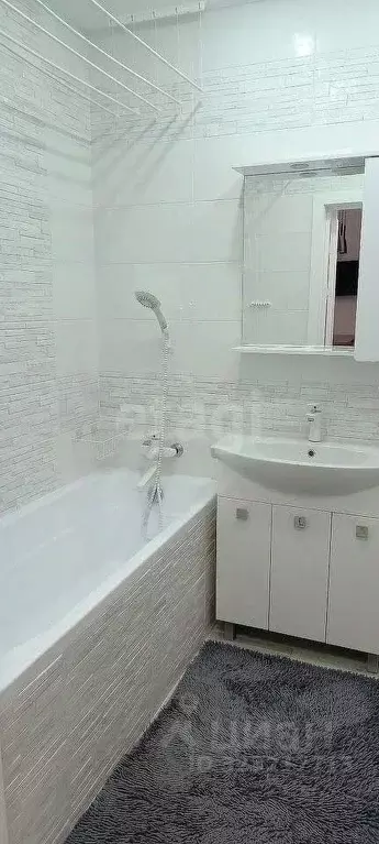 Студия Тюменская область, Тюмень ул. Фармана Салманова, 1 (20.0 м) - Фото 1