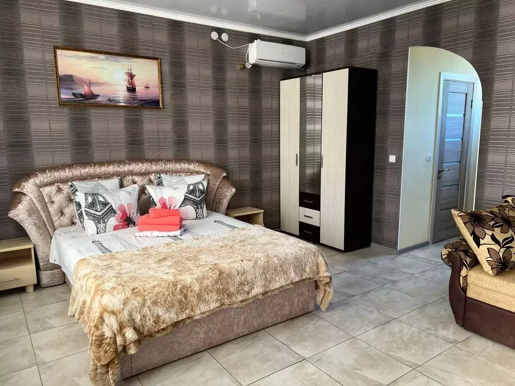 1-к кв. Крым, Феодосия ул. Листовничей, 2 (35.0 м) - Фото 1