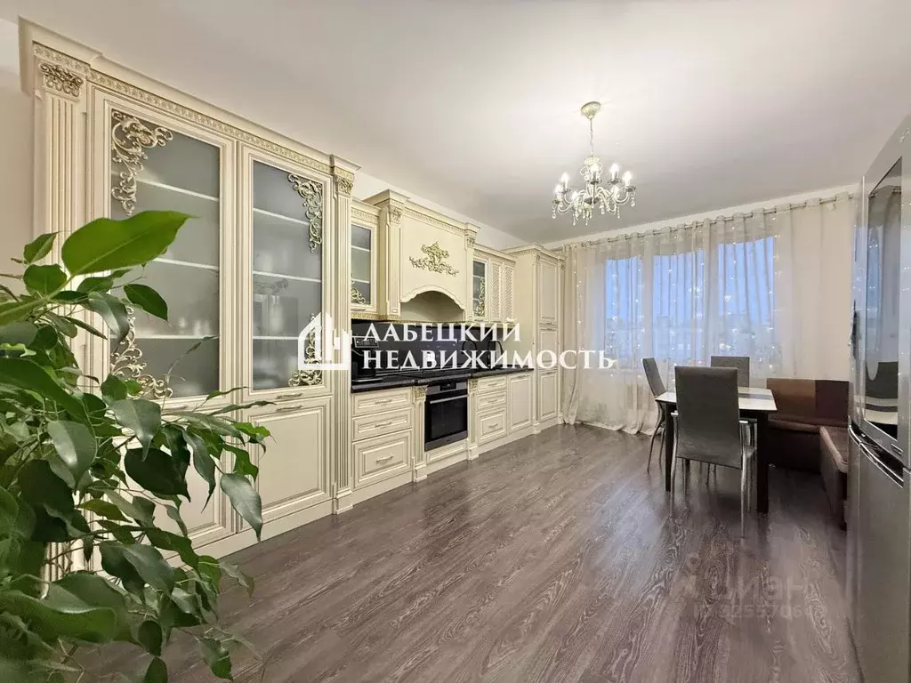 3-к кв. Санкт-Петербург ул. Владимира Пчелинцева, 6к2 (89.1 м) - Фото 1