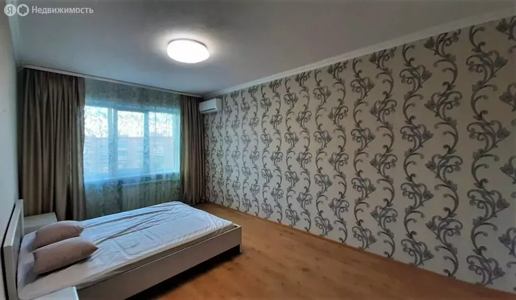 3-комнатная квартира: Курск, Студенческая улица, 8 (74.4 м) - Фото 1