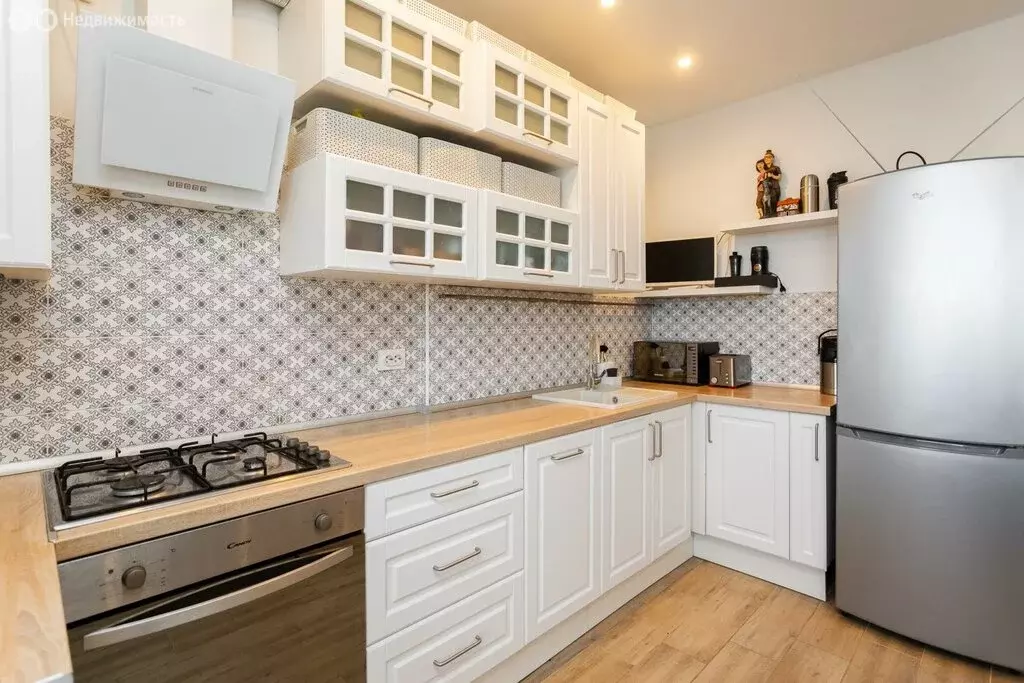 3-комнатная квартира: Калининград, улица Виктора Денисова, 18 (63.7 м) - Фото 2