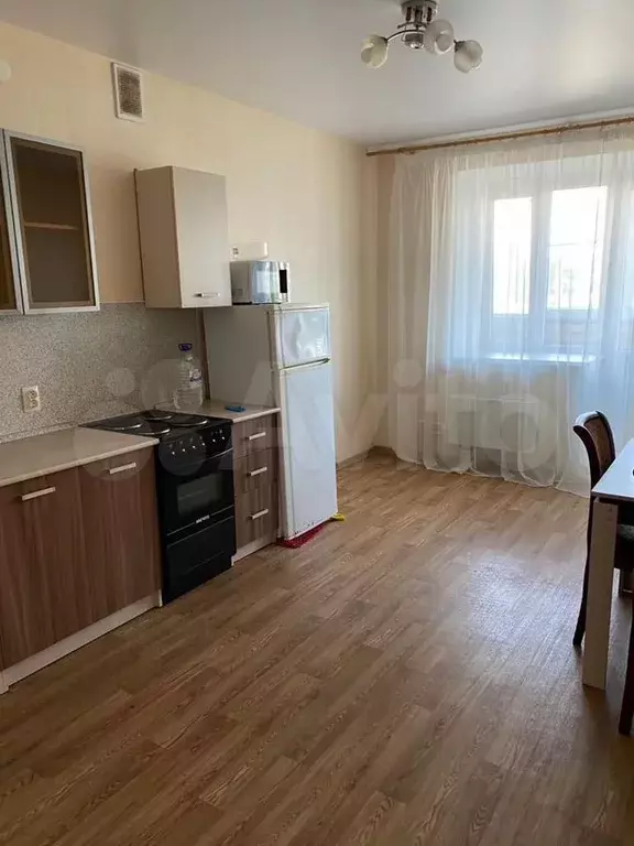 1-к. квартира, 46 м, 4/15 эт. - Фото 0