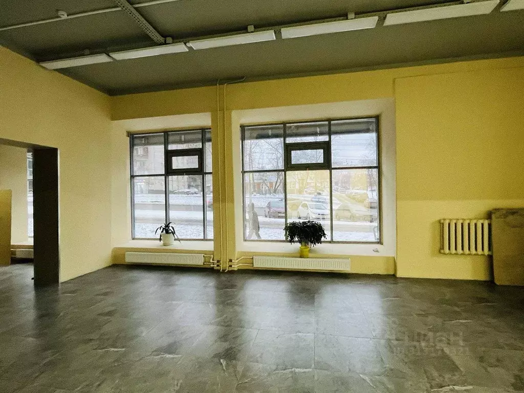 Торговая площадь в Удмуртия, Ижевск ул. Ворошилова, 29 (167 м) - Фото 2