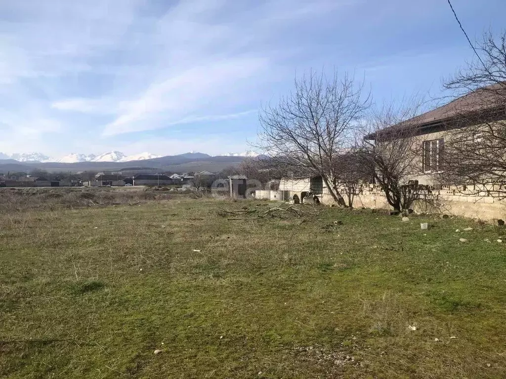 Участок в Кабардино-Балкария, Чегемский район, с. Шалушка ул. Ленина ... - Фото 0