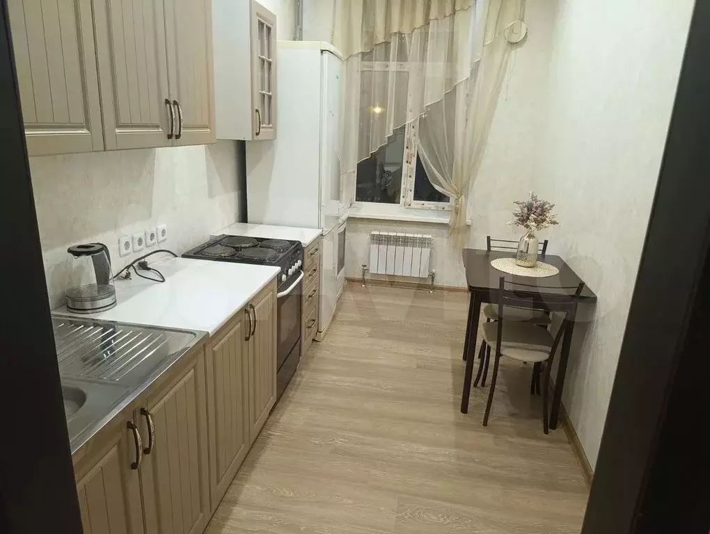 1-к. квартира, 42 м, 4/6 эт. - Фото 1