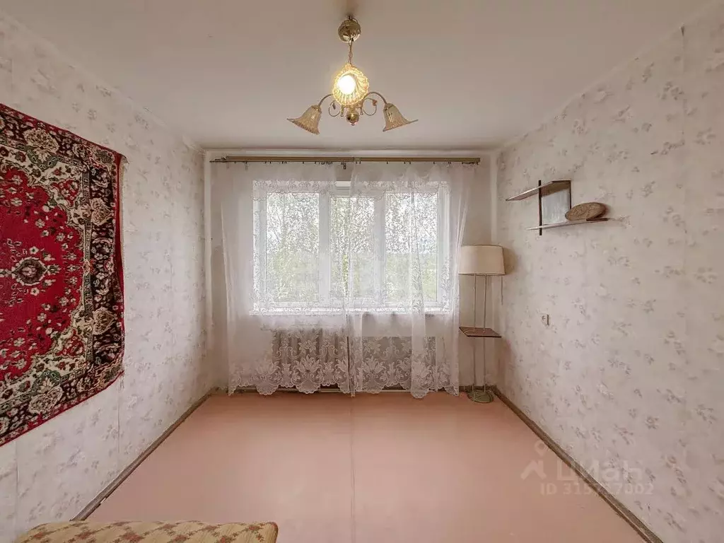 3-к кв. Псковская область, Порхов Псковская ул., 14 (66.4 м) - Фото 2