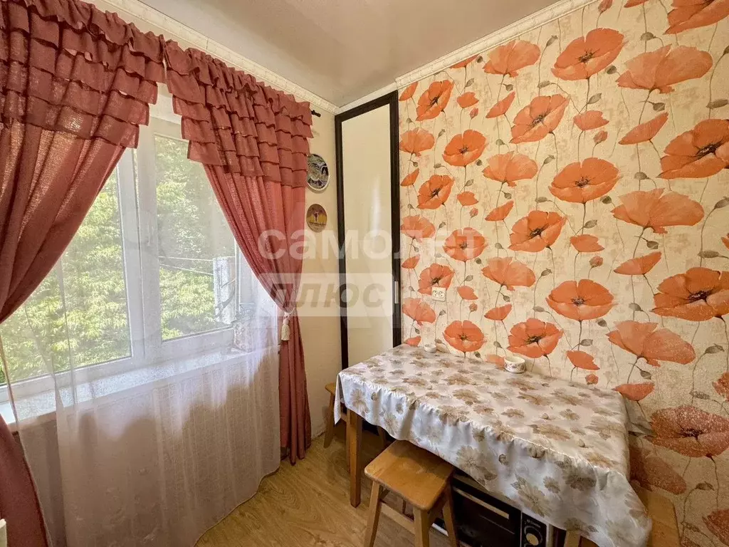 2-к. квартира, 42 м, 5/5 эт. - Фото 1