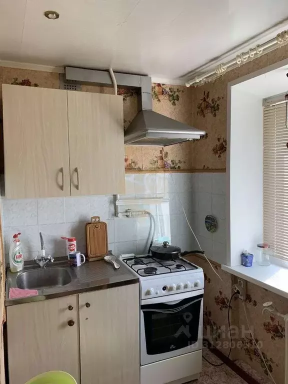 2-к кв. Белгородская область, Старый Оскол Заводская ул., 2Б (40.0 м) - Фото 0