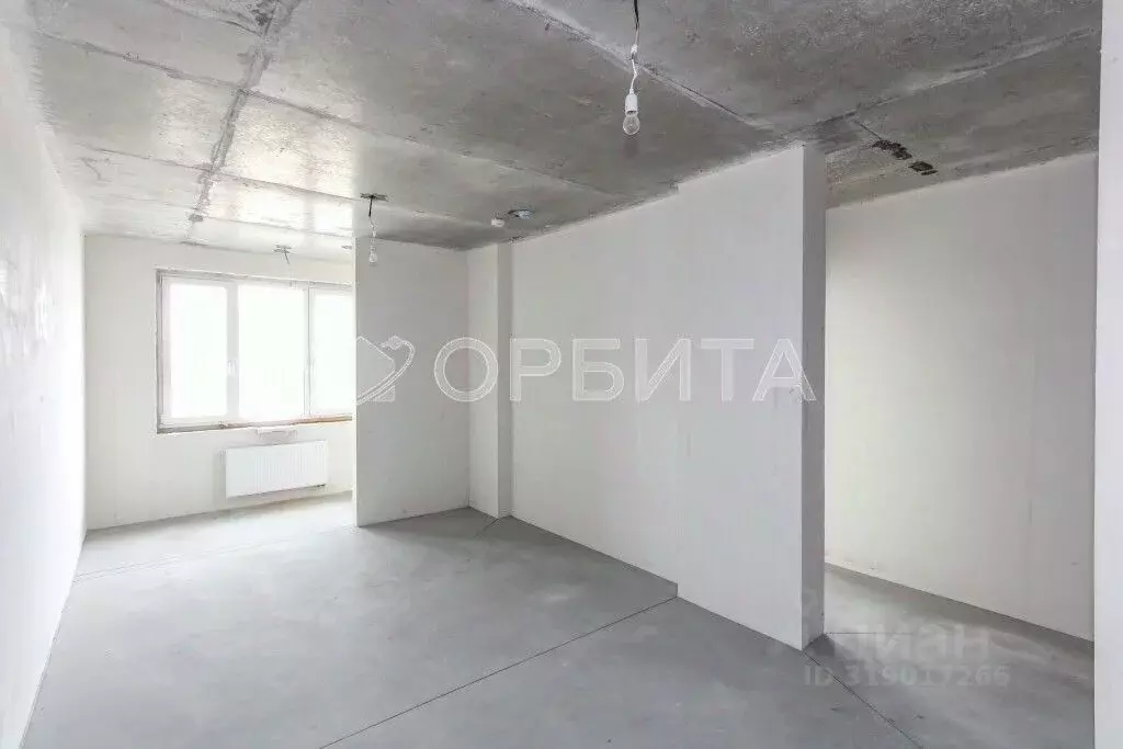 1-к кв. Тюменская область, Тюмень ул. Братьев Бондаревых, 1 (46.6 м) - Фото 0